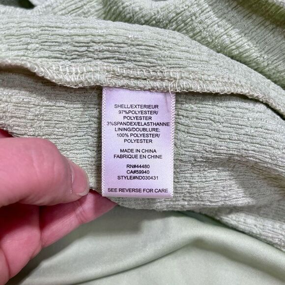 Fourteenth Place Sol Side Cut Out Long Sleeve Midi- Maxi Dress Size M Green NWOT - Picture 6 of 16